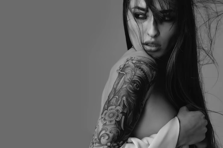 beautiful-sexy-girl-sensual-fashion-woman-face-close-up-beauty-portrait-young-sexy-woman_265223-100865